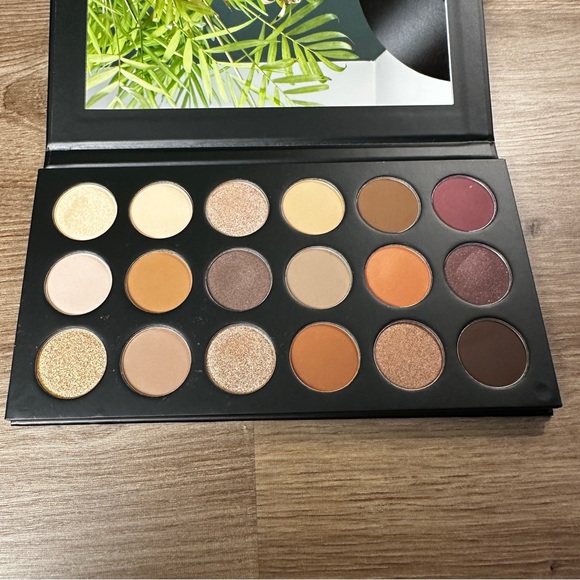 Morphe 18T Truth or Bare Eyeshadow Palette - Picture 2 of 5